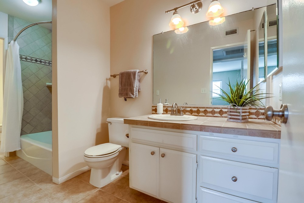 Virtual tour photo 28 of 33 for 1265 Essex St