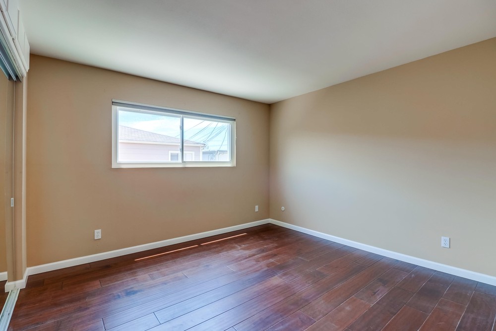 Virtual tour photo 30 of 33 for 1265 Essex St