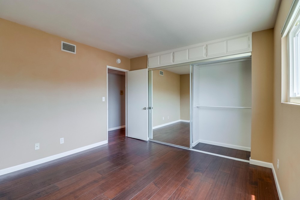 Virtual tour photo 32 of 33 for 1265 Essex St