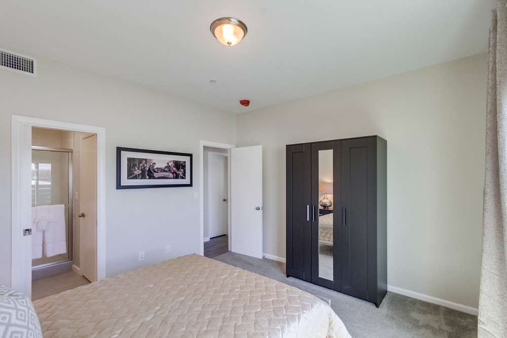 Virtual tour photo 23 of 36 for 1265 Goshen St