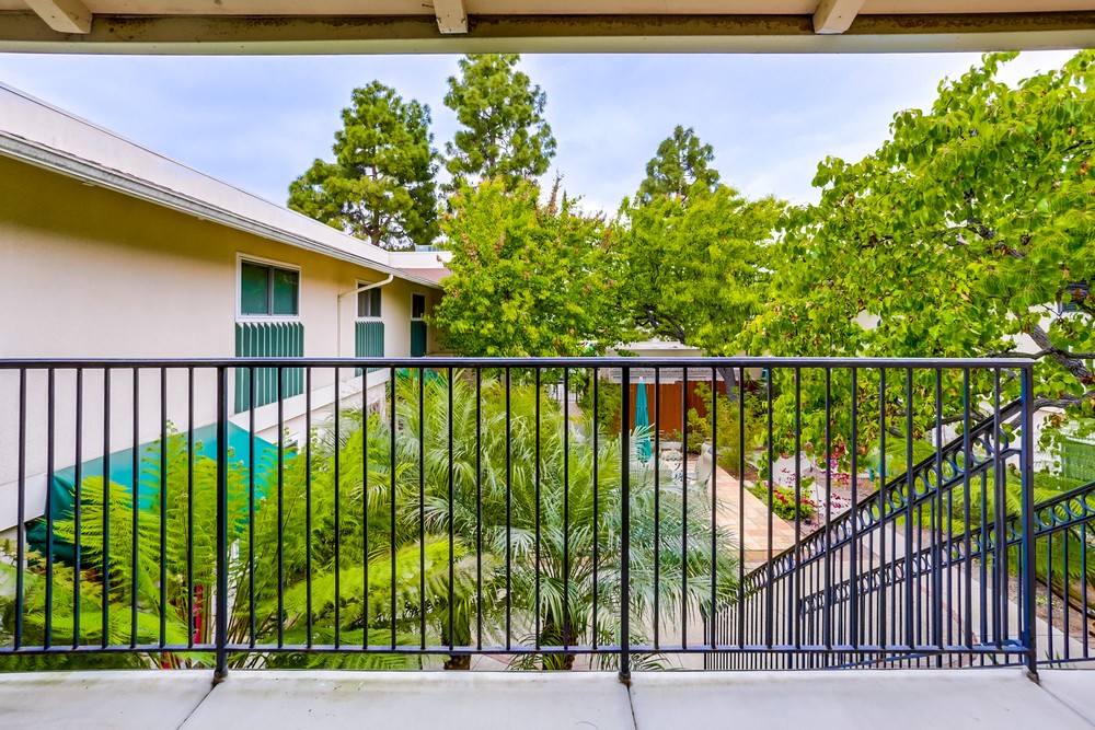 Virtual tour photo 8 of 44 for 1266 Essex St