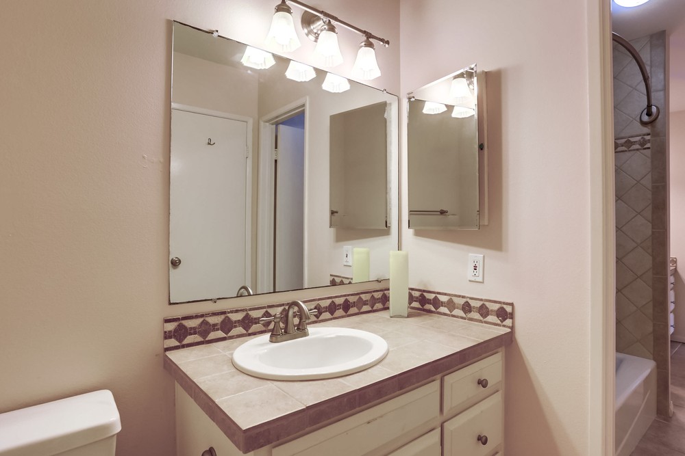 Virtual tour photo 24 of 44 for 1266 Essex St