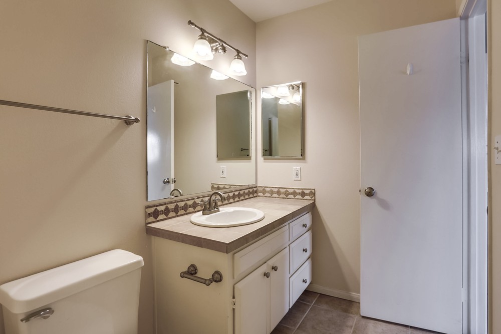 Virtual tour photo 26 of 44 for 1266 Essex St