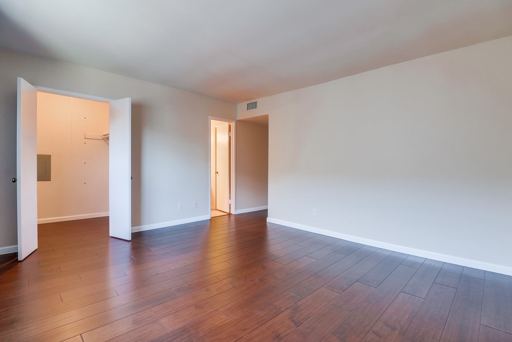 Virtual tour photo 43 of 44 for 1266 Essex St