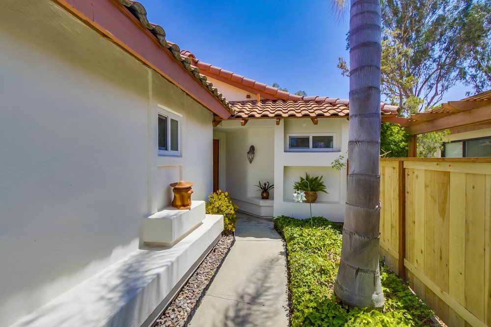 Virtual tour photo 3 of 25 for 12665 Caminito Rosita