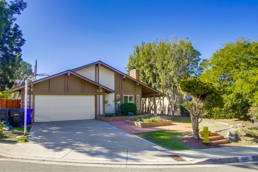 Virtual tour photo 3 of 52 for 12671 Cabezon Pl