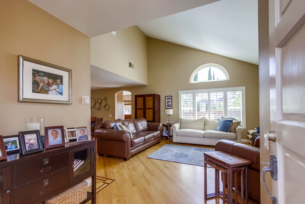 Virtual tour photo 7 of 53 for 12685 Portada Place