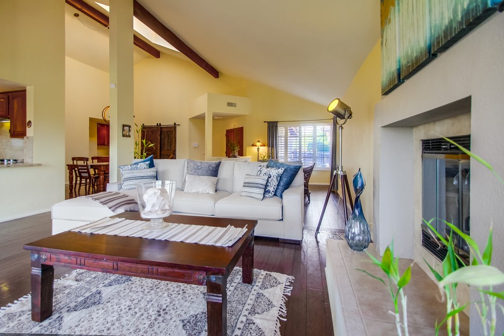 Virtual tour photo 18 of 62 for 12692 Via Galacia