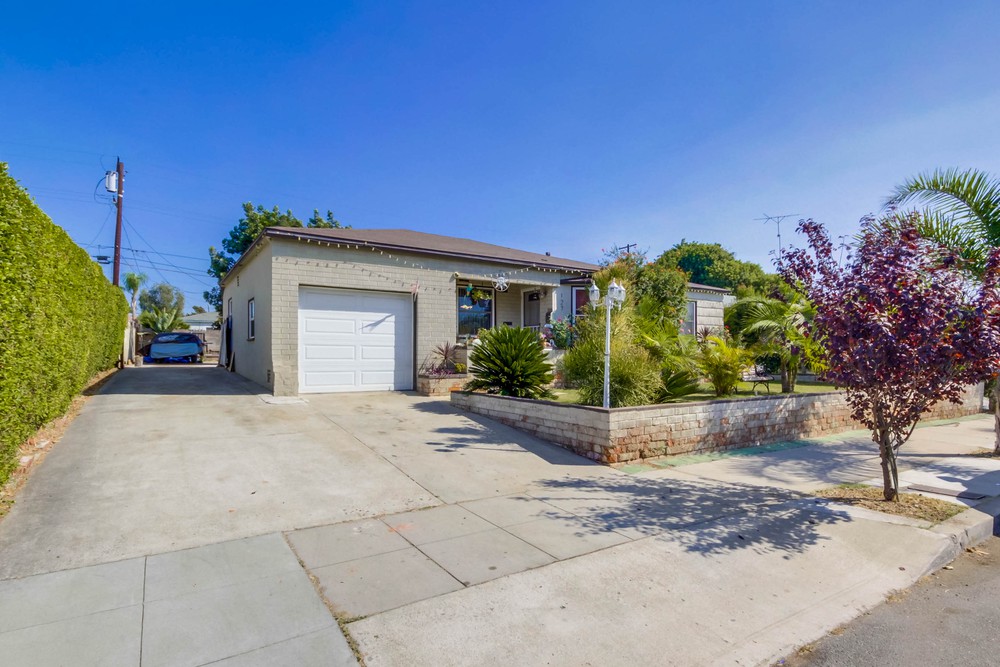 Virtual tour photo 1 of 41 for 127 Los Alamos Dr