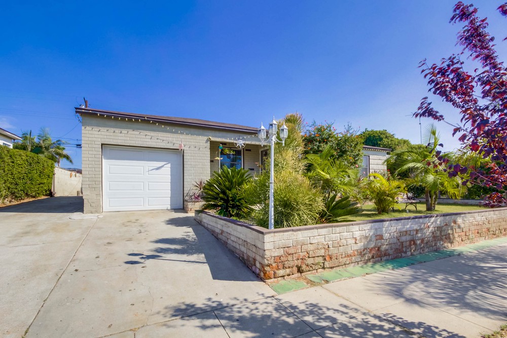 Virtual tour photo 3 of 41 for 127 Los Alamos Dr