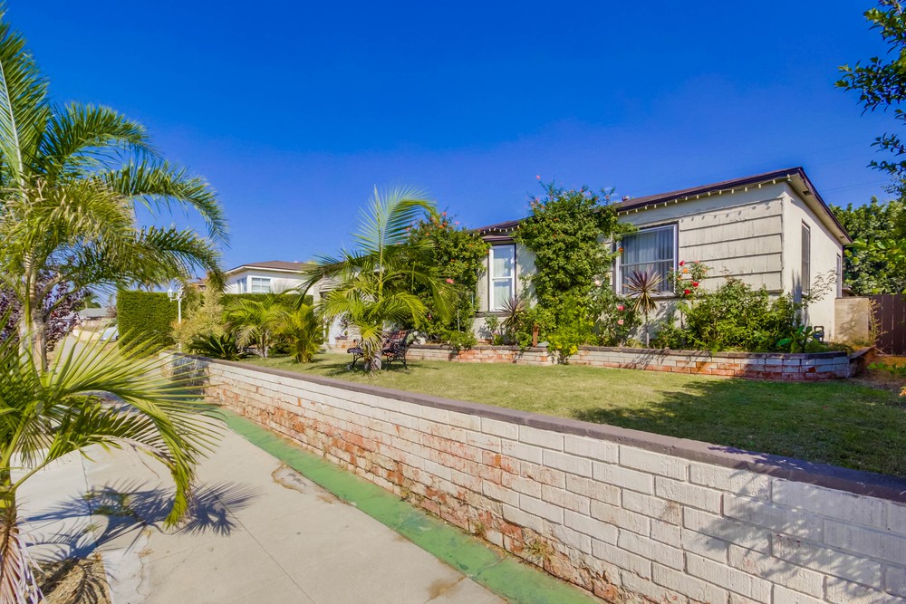 Virtual tour photo 5 of 41 for 127 Los Alamos Dr
