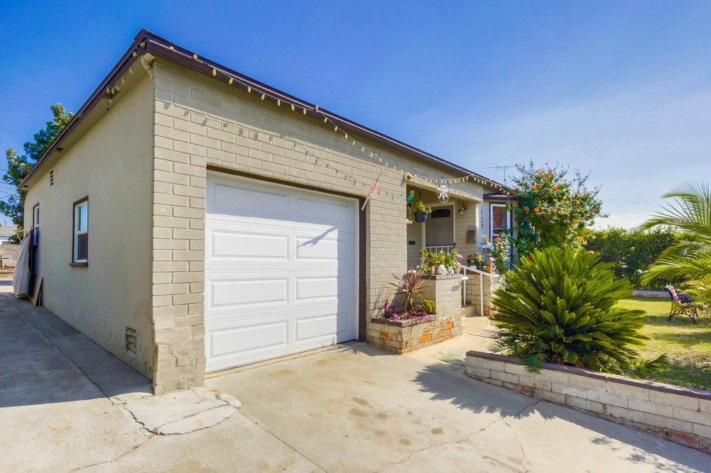 Virtual tour photo 9 of 41 for 127 Los Alamos Dr