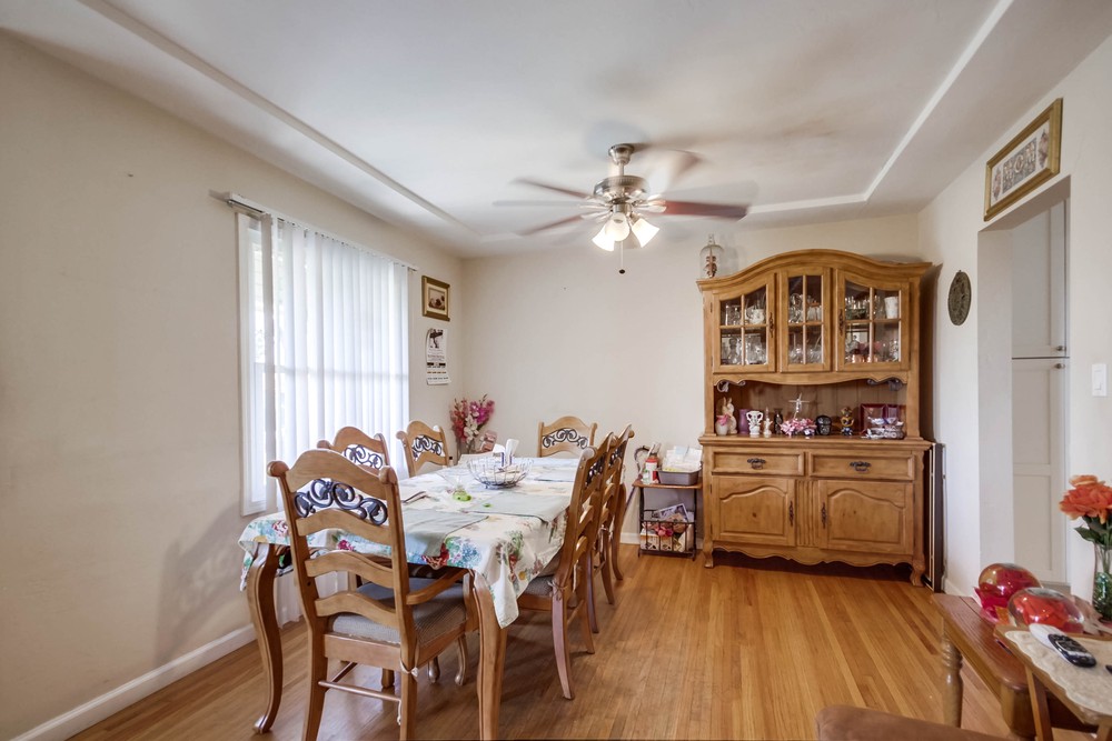 Virtual tour photo 15 of 41 for 127 Los Alamos Dr