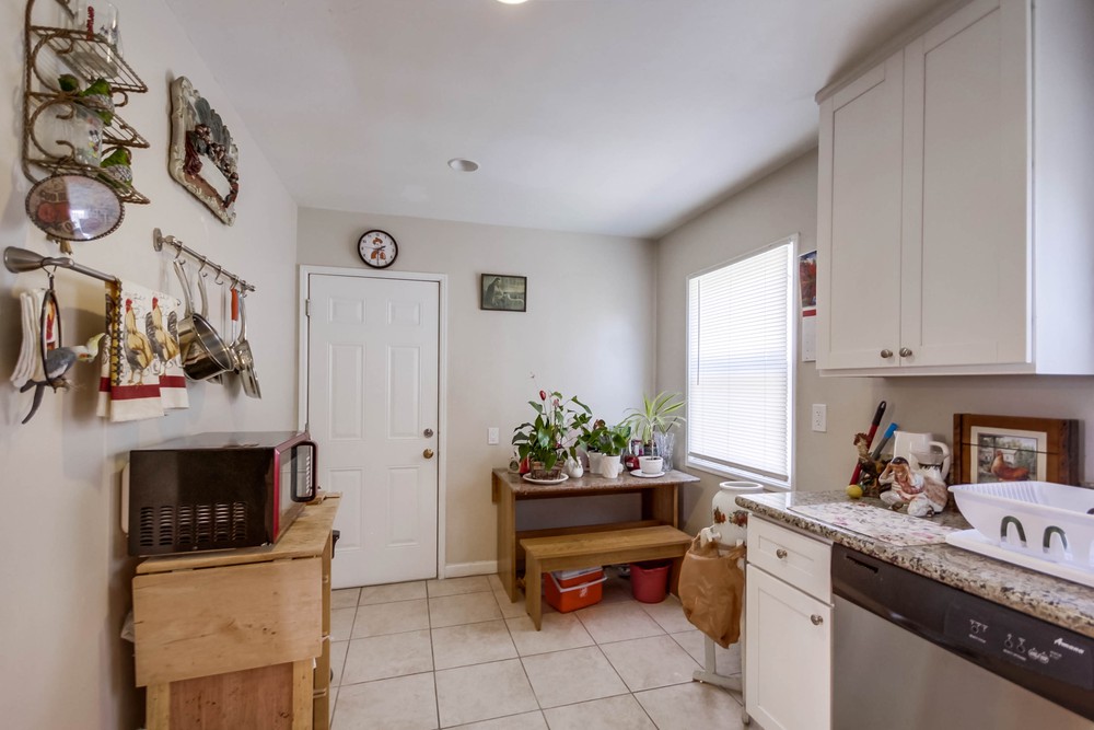 Virtual tour photo 21 of 41 for 127 Los Alamos Dr