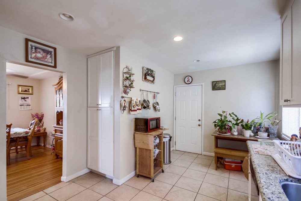 Virtual tour photo 22 of 41 for 127 Los Alamos Dr