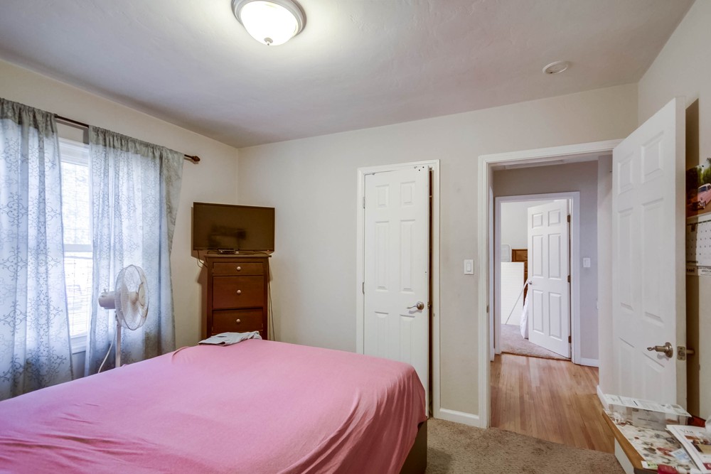 Virtual tour photo 29 of 41 for 127 Los Alamos Dr