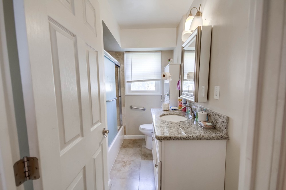 Virtual tour photo 32 of 41 for 127 Los Alamos Dr