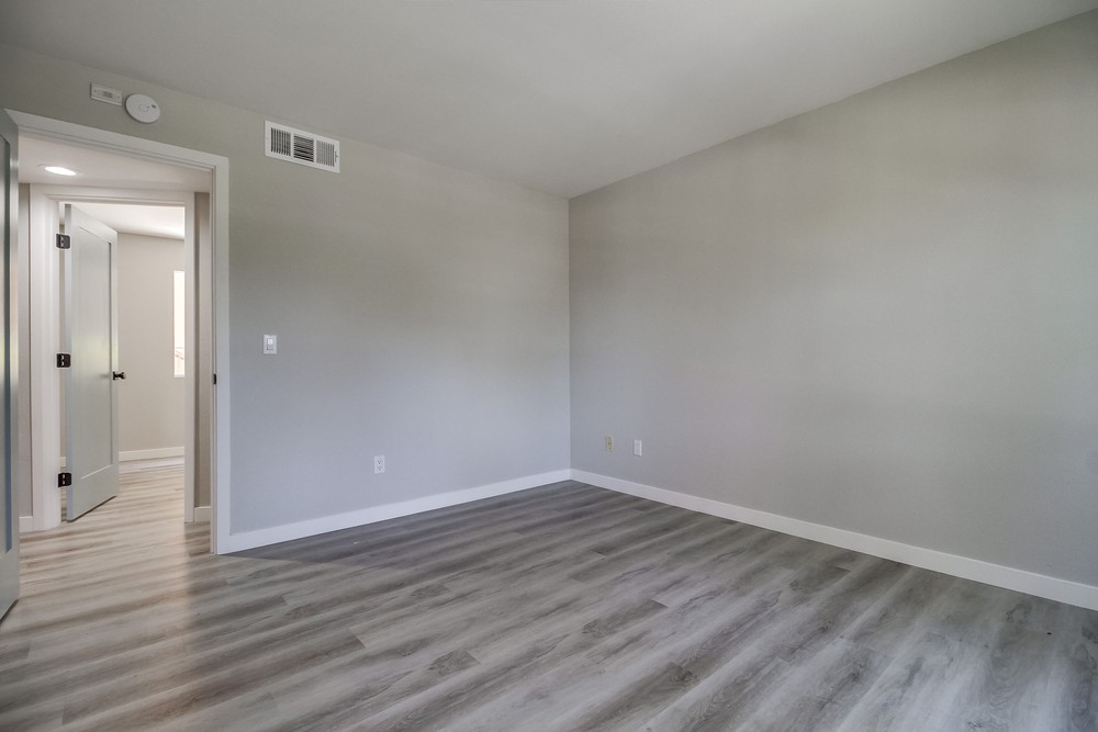 Virtual tour photo 35 of 44 for 1270 Cleveland Ave a 134