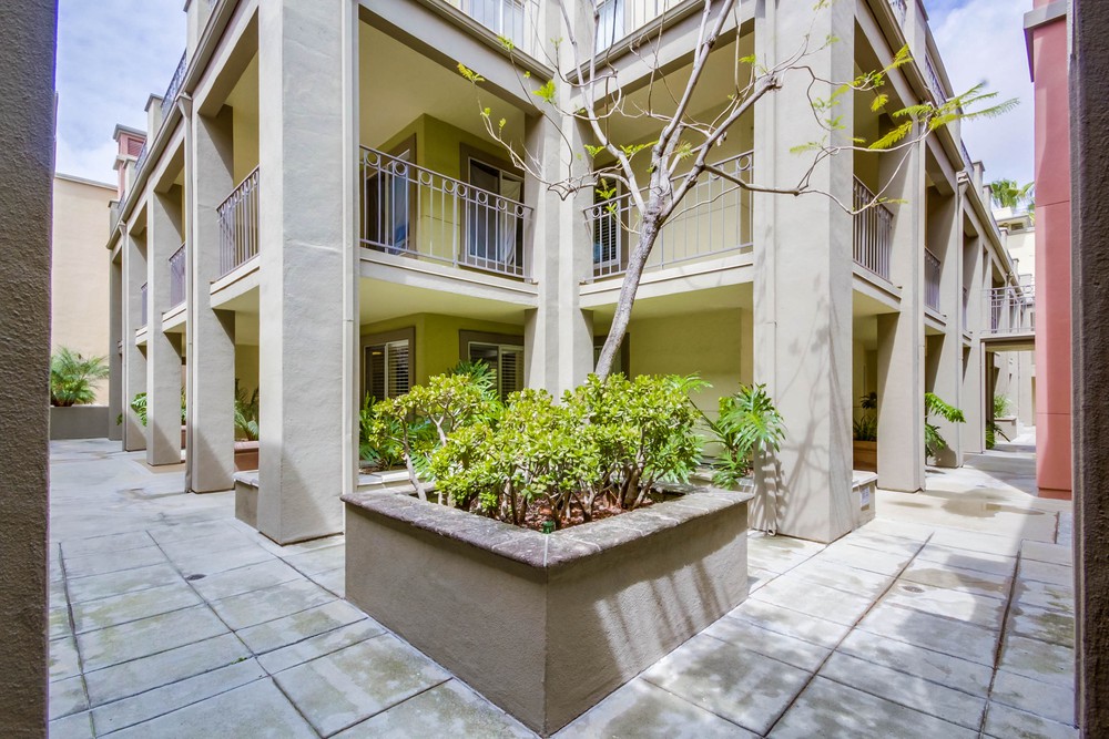 Virtual tour photo 7 of 50 for 1270 Cleveland Ave UNIT M111