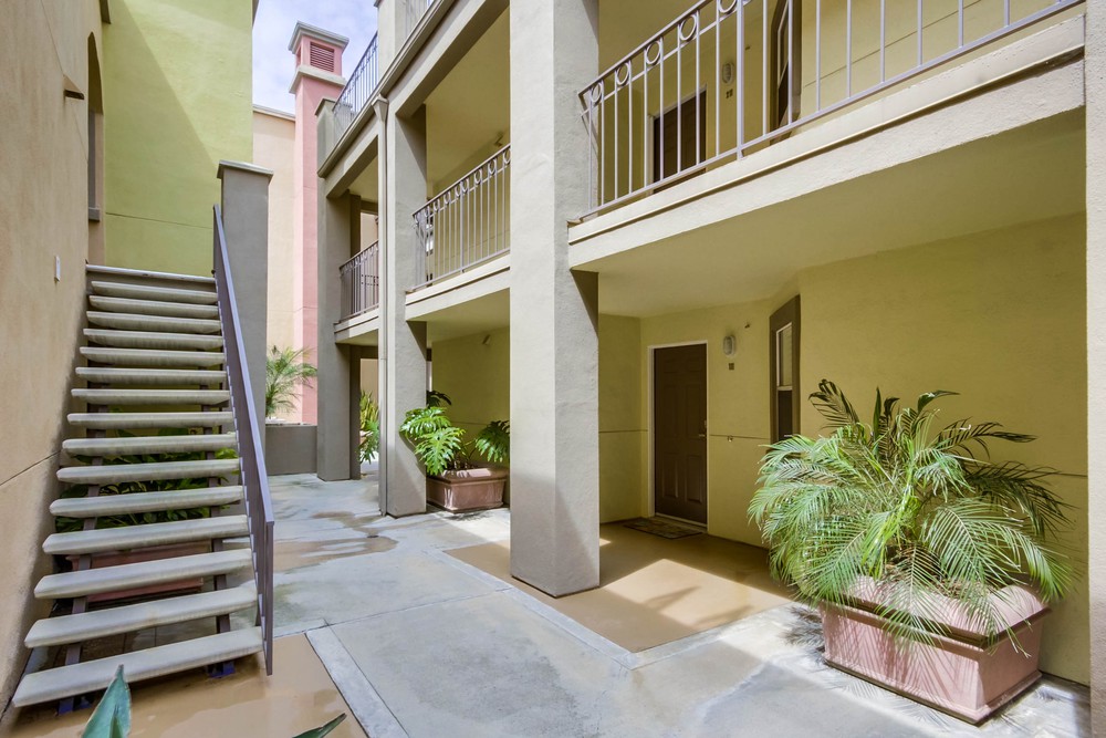 Virtual tour photo 8 of 50 for 1270 Cleveland Ave UNIT M111