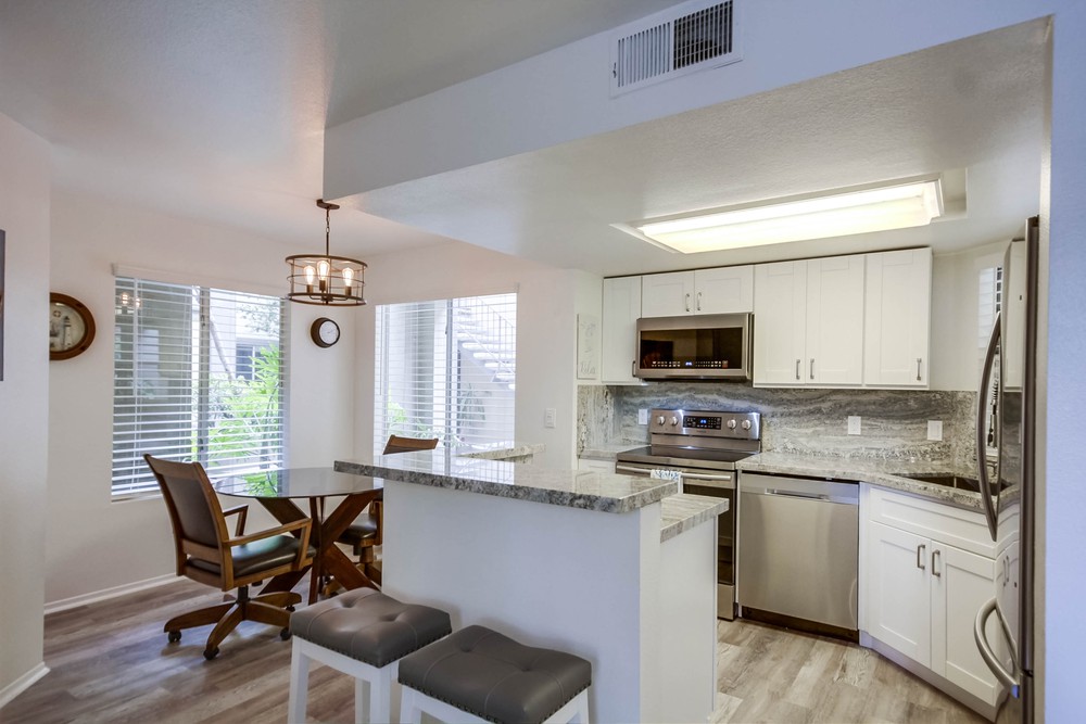 Virtual tour photo 15 of 50 for 1270 Cleveland Ave UNIT M111