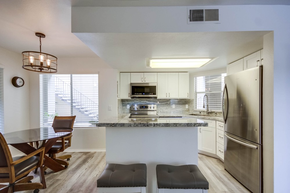 Virtual tour photo 16 of 50 for 1270 Cleveland Ave UNIT M111