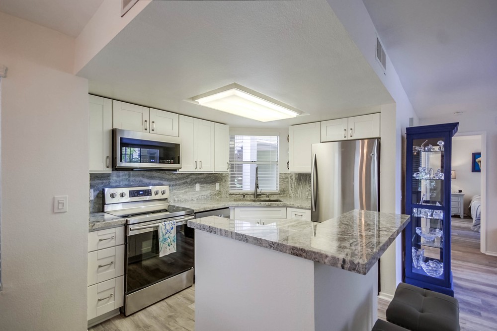 Virtual tour photo 19 of 50 for 1270 Cleveland Ave UNIT M111