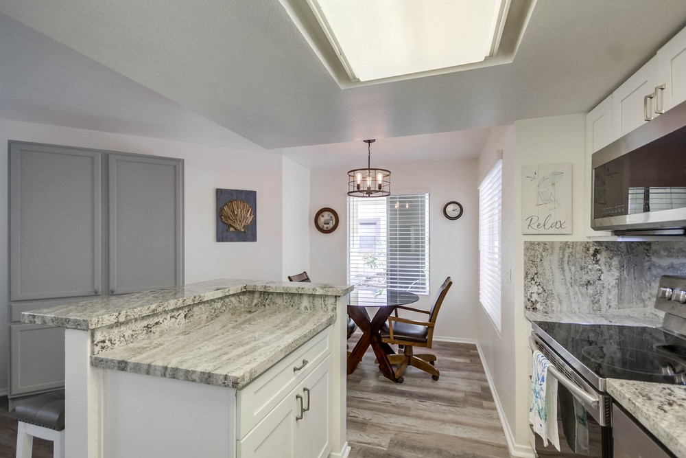 Virtual tour photo 25 of 50 for 1270 Cleveland Ave UNIT M111
