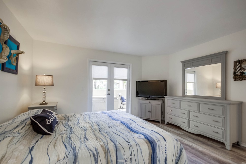 Virtual tour photo 28 of 50 for 1270 Cleveland Ave UNIT M111