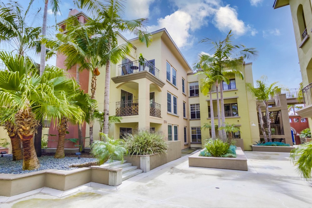 Virtual tour photo 44 of 50 for 1270 Cleveland Ave UNIT M111