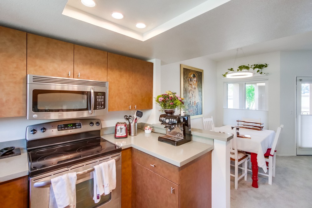 Virtual tour photo 15 of 38 for 1270 Cleveland Ave