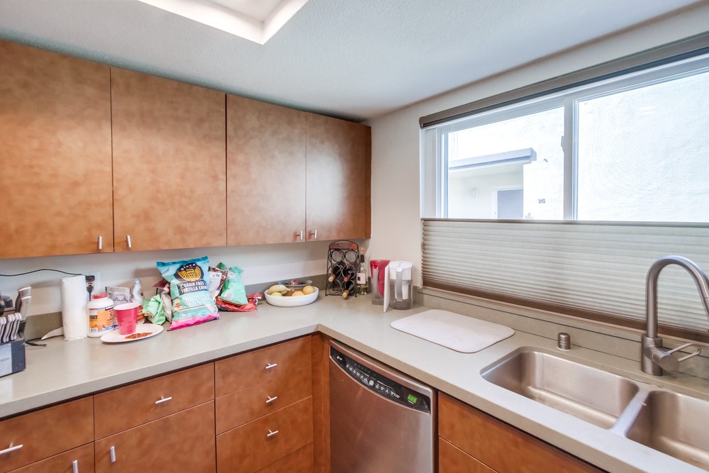 Virtual tour photo 17 of 38 for 1270 Cleveland Ave