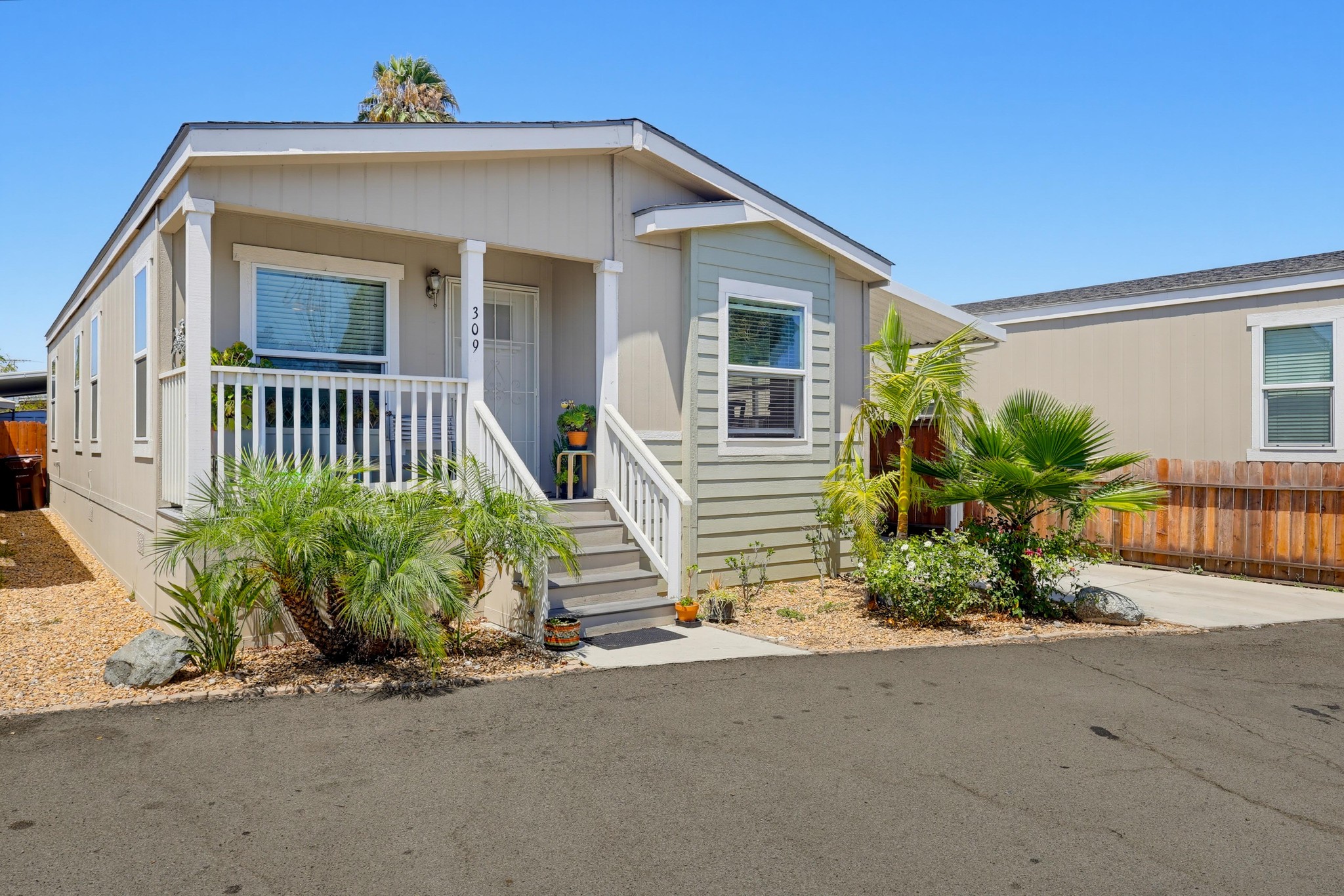 Virtual tour photo 3 of 51 for 12700 Elliott Ave Spc 309