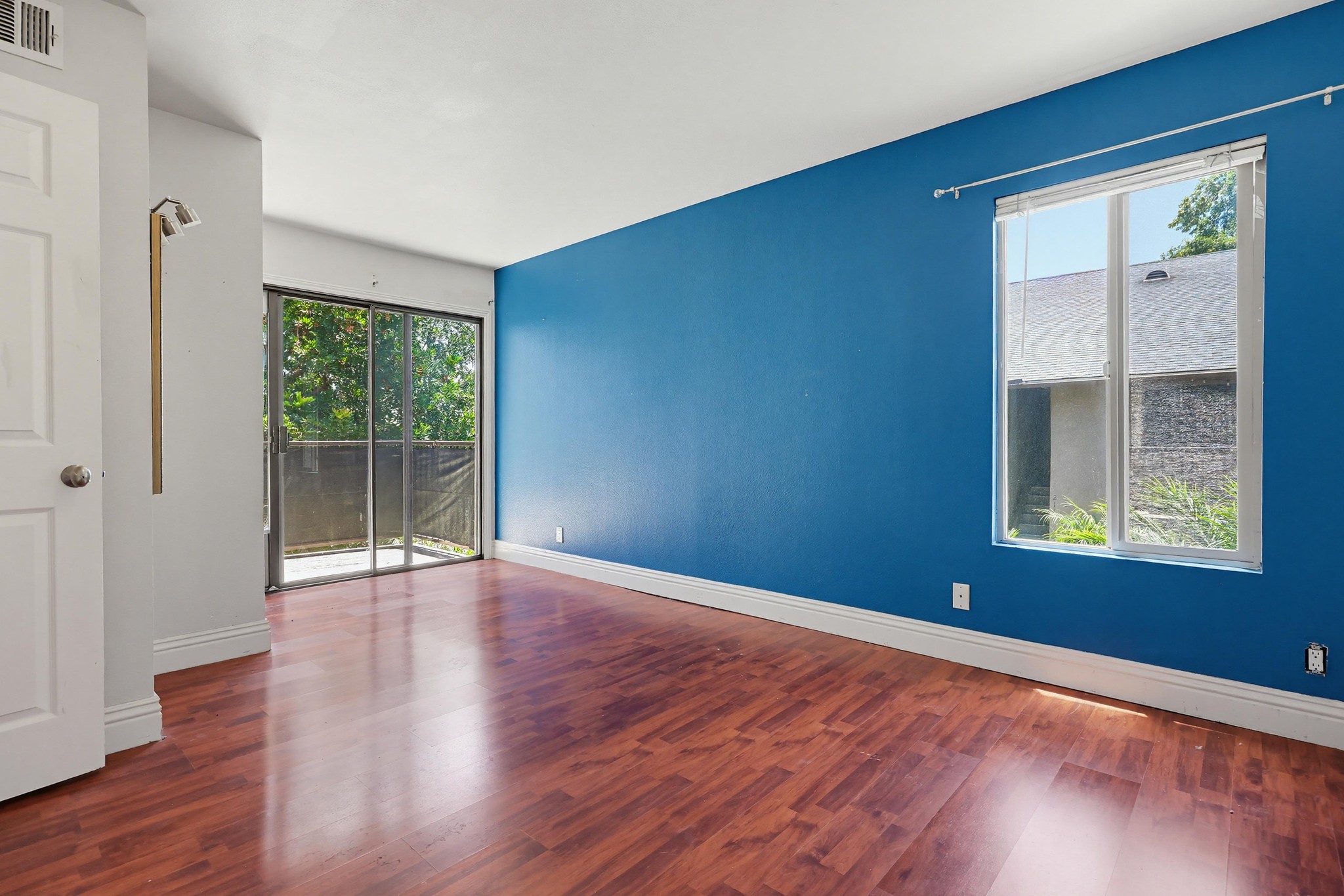 Virtual tour photo 28 of 43 for 12710 Laurel St Unit 113