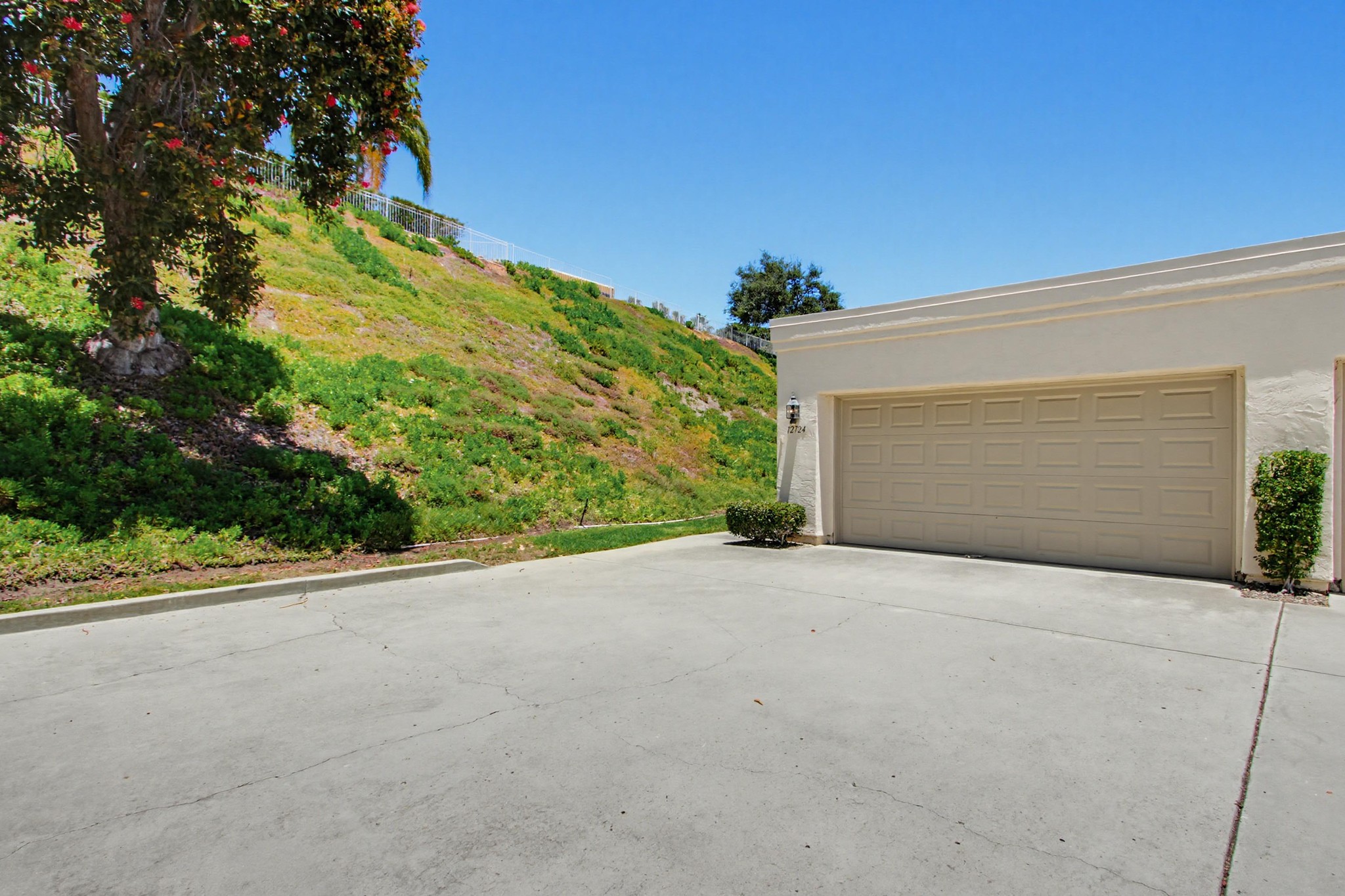 Virtual tour photo 5 of 43 for 12724 Via Nasca