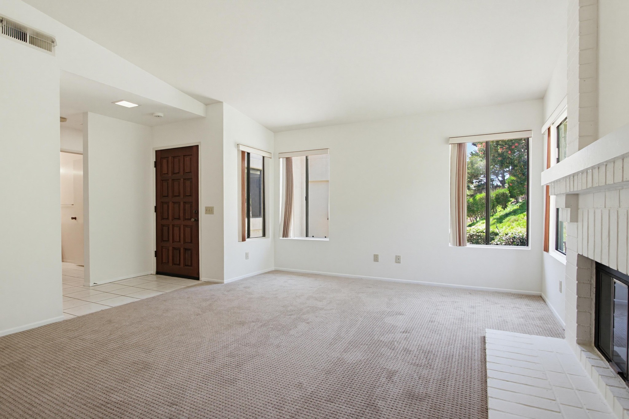 Virtual tour photo 10 of 43 for 12724 Via Nasca