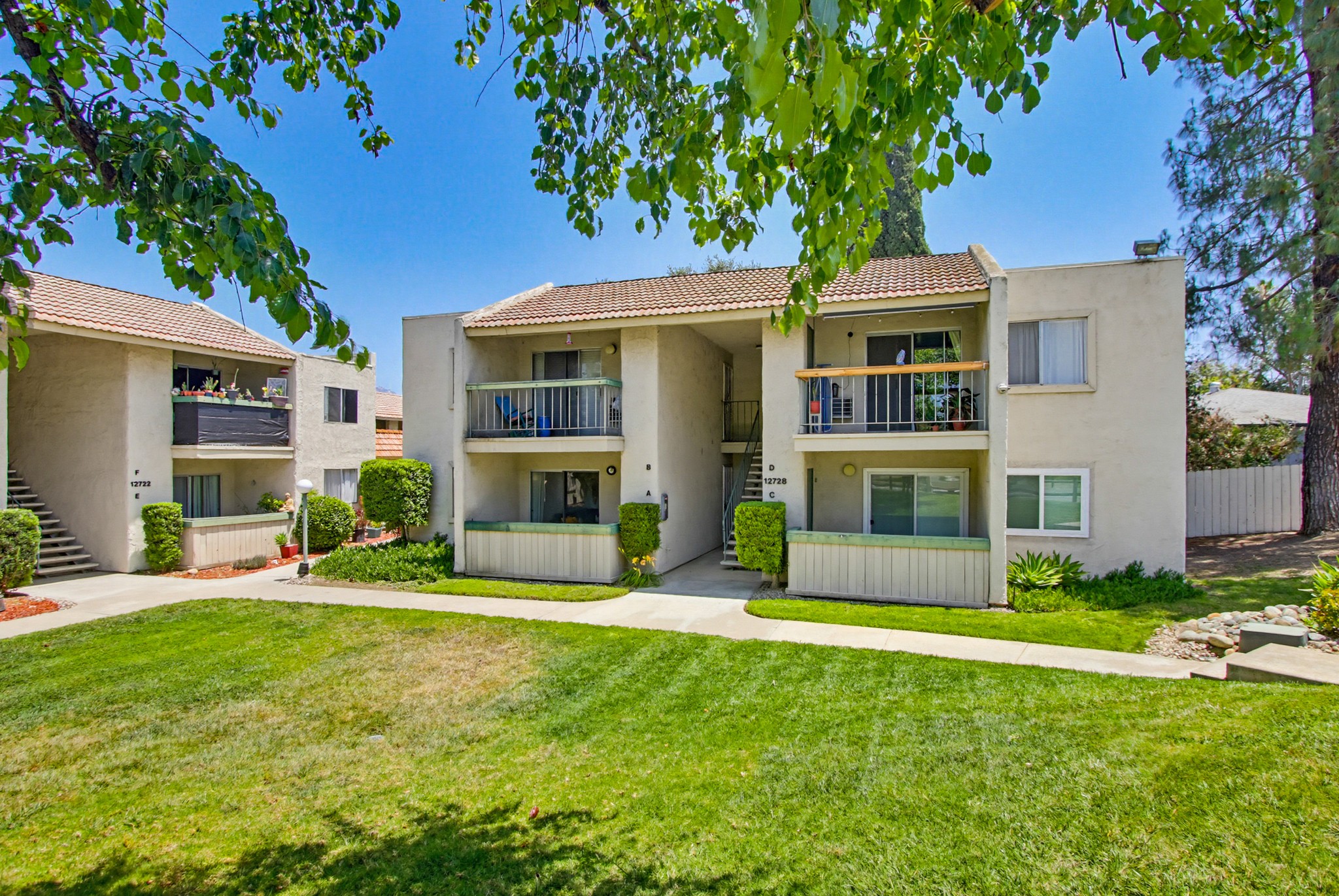 Virtual tour photo 1 of 76 for 12728 Lakeshore Dr
