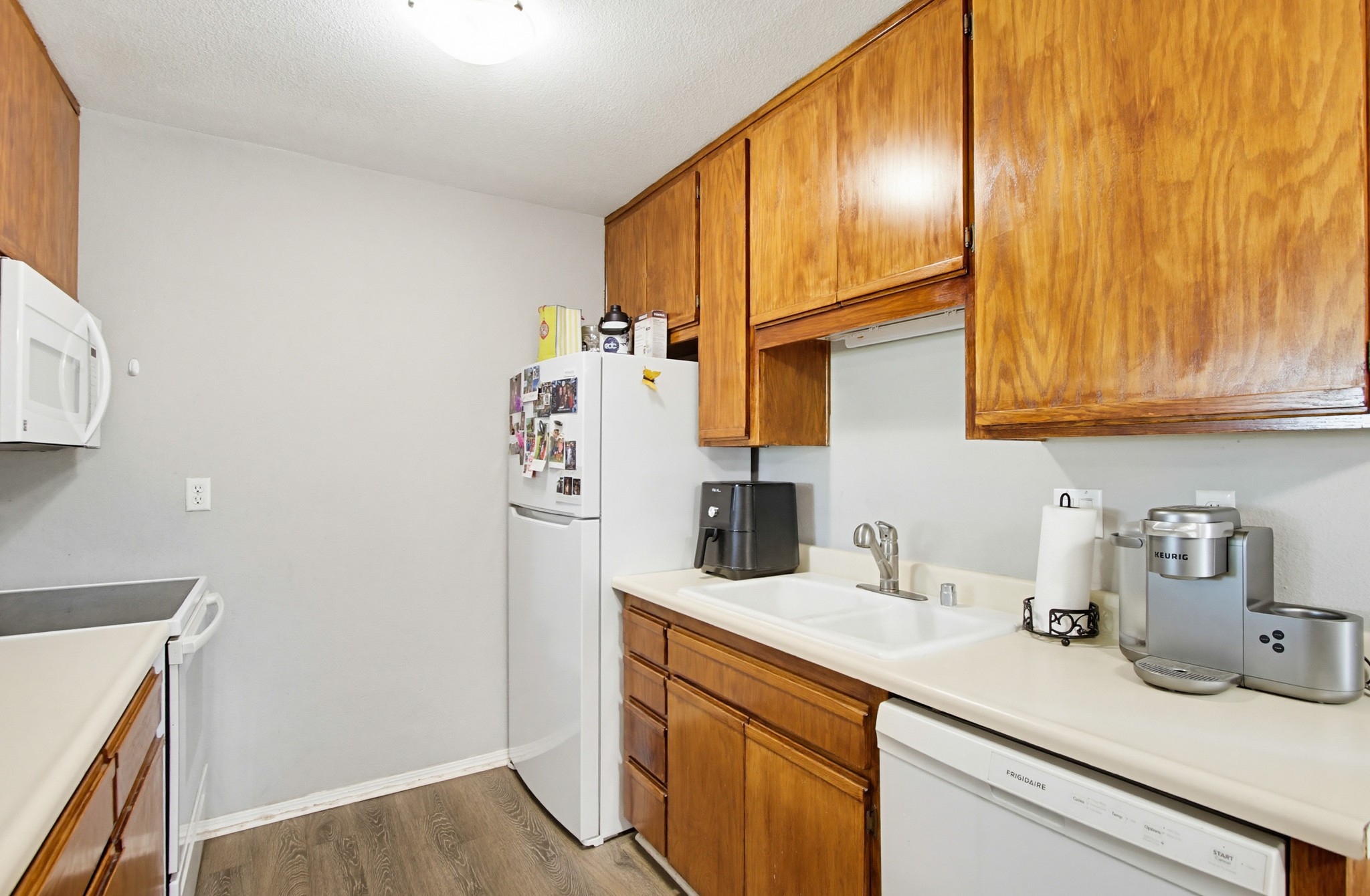 Virtual tour photo 17 of 76 for 12728 Lakeshore Dr