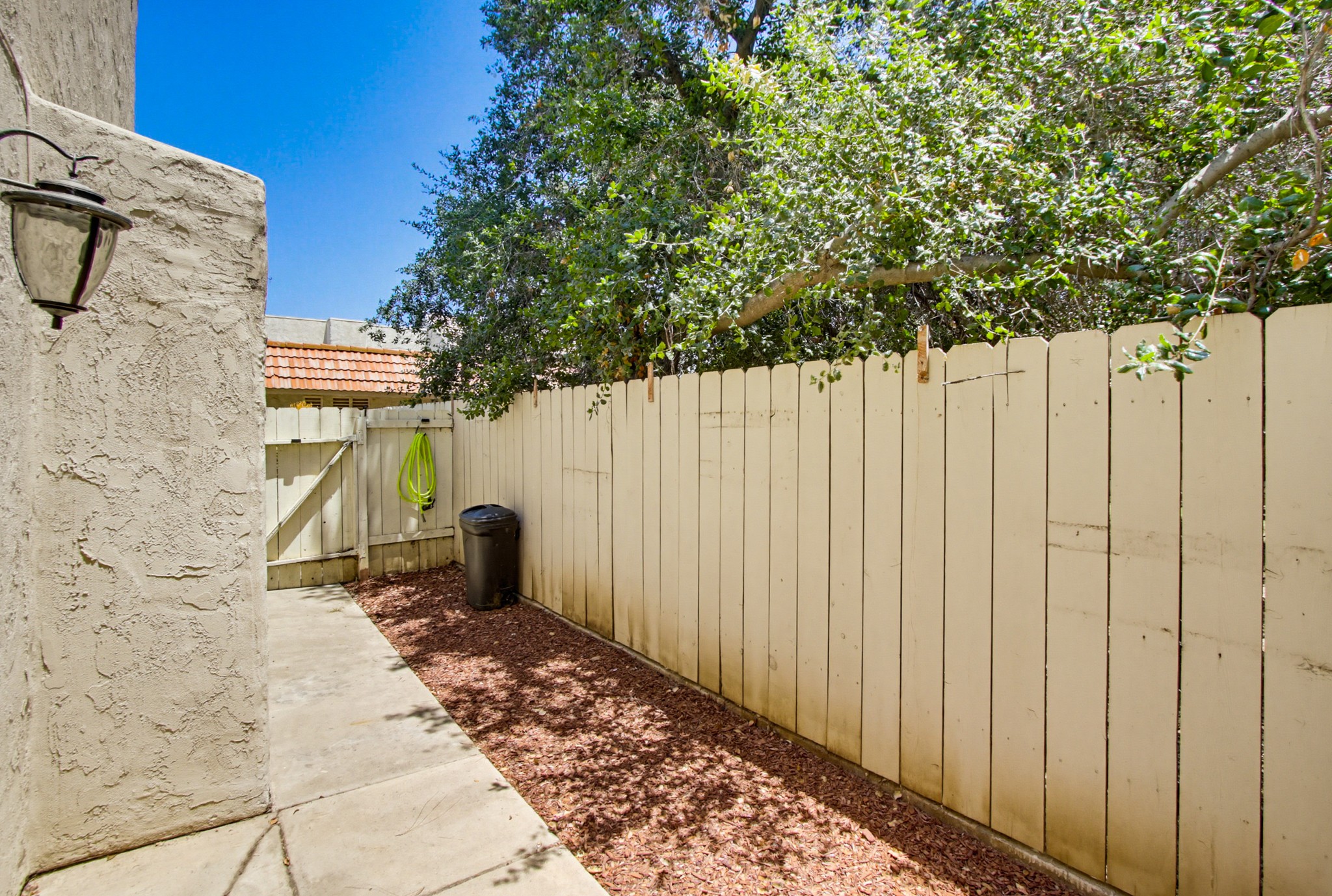 Virtual tour photo 31 of 76 for 12728 Lakeshore Dr