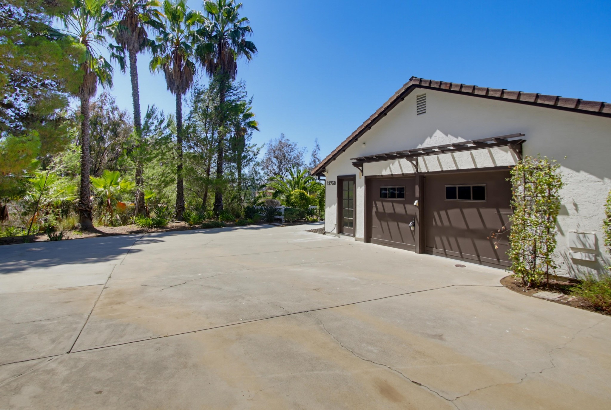 Virtual tour photo 4 of 79 for 12738 Monte Vista Rd