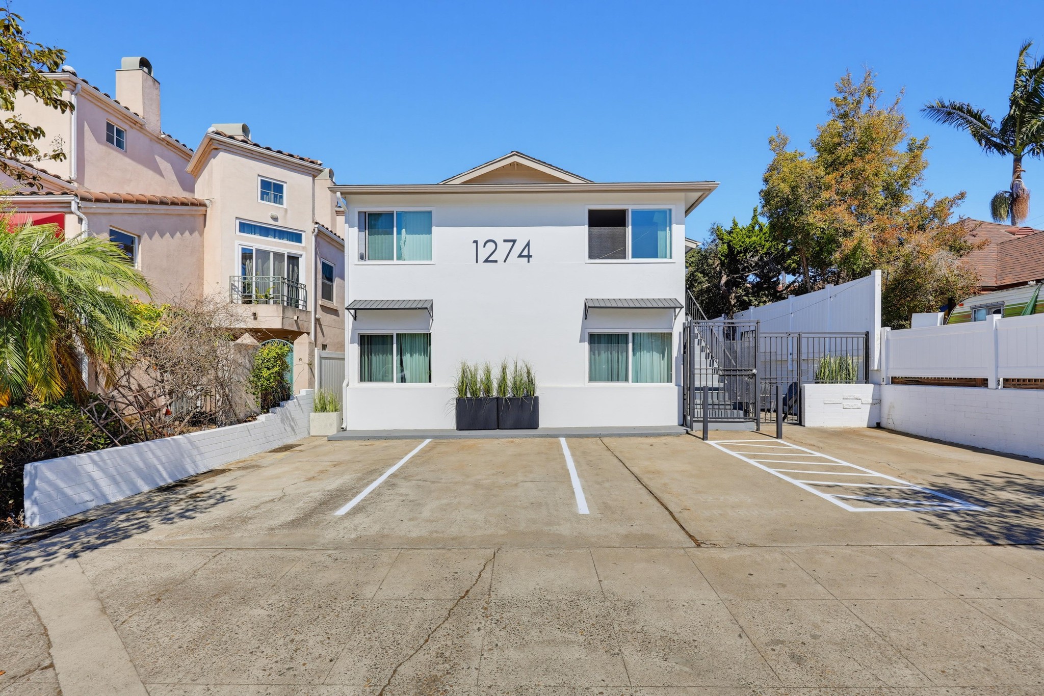 Virtual tour photo 3 of 47 for 1274 Essex St
