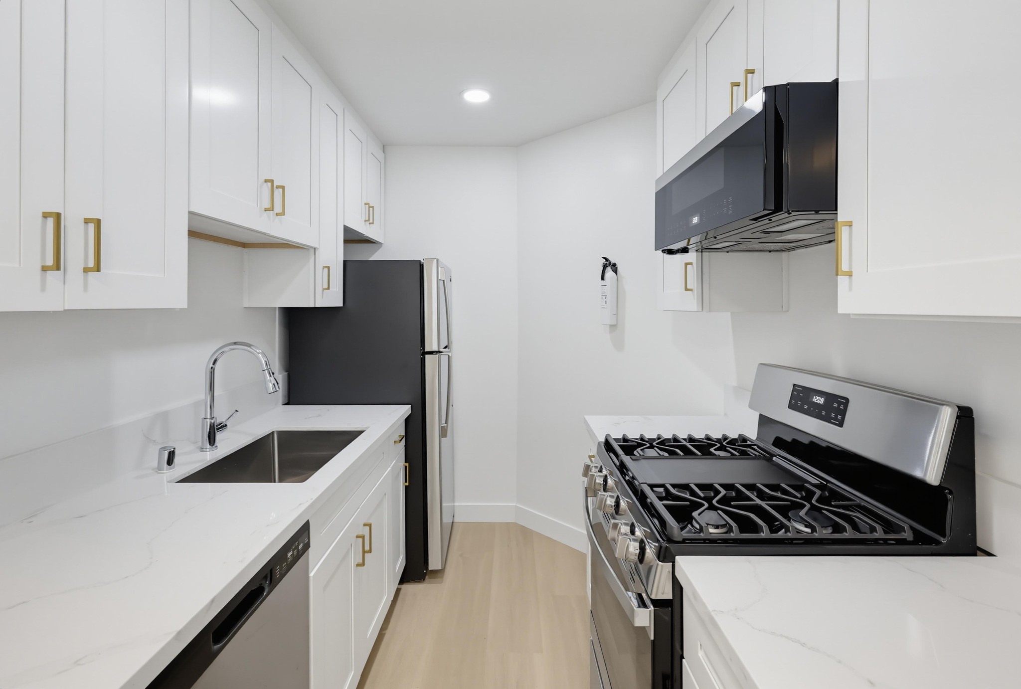 Virtual tour photo 14 of 47 for 1274 Essex St