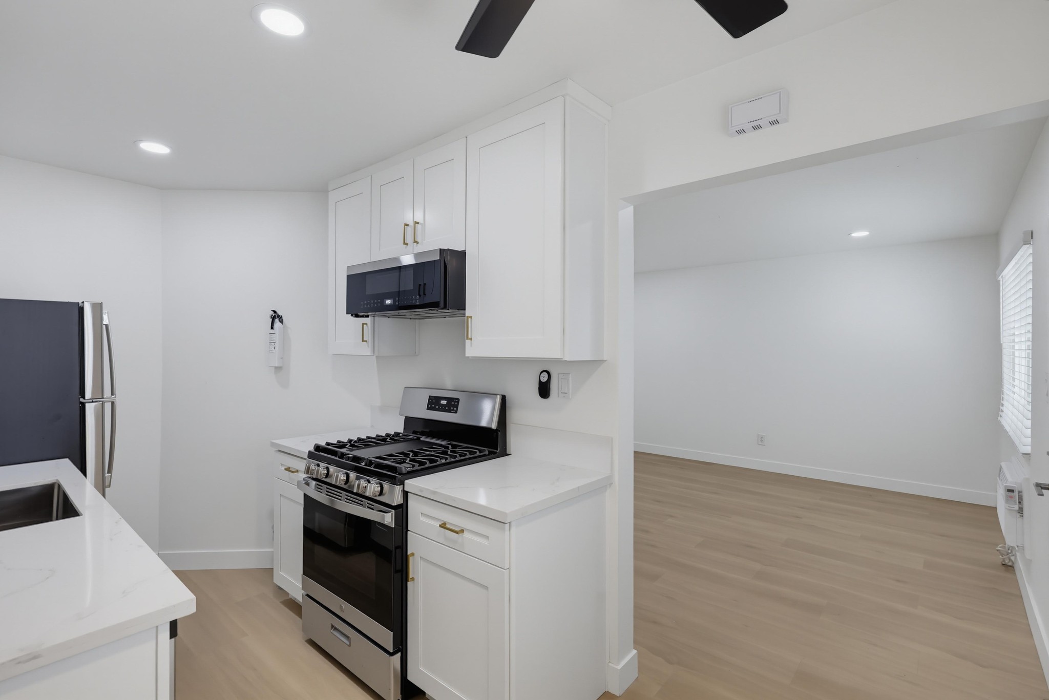 Virtual tour photo 15 of 47 for 1274 Essex St