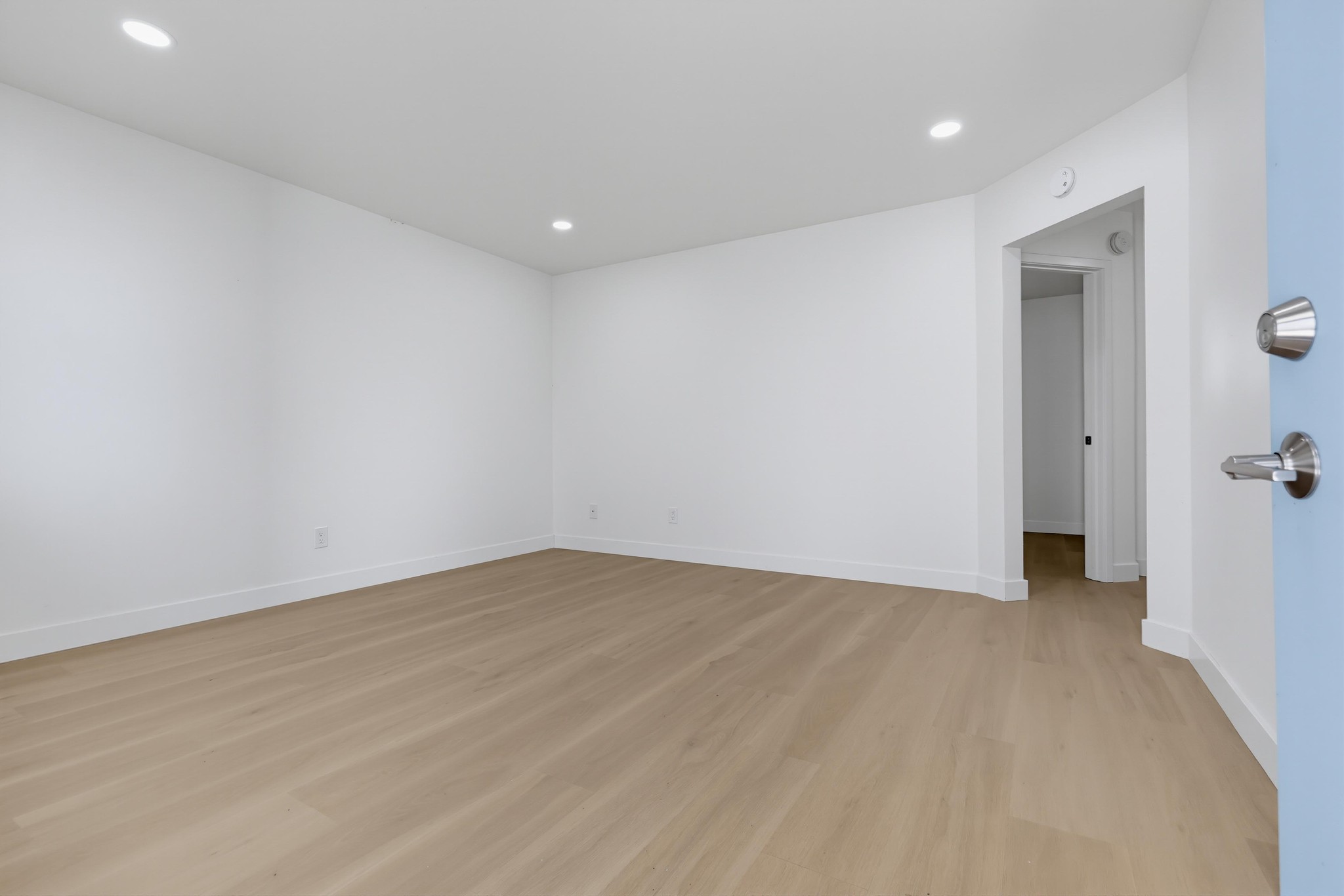 Virtual tour photo 27 of 47 for 1274 Essex St