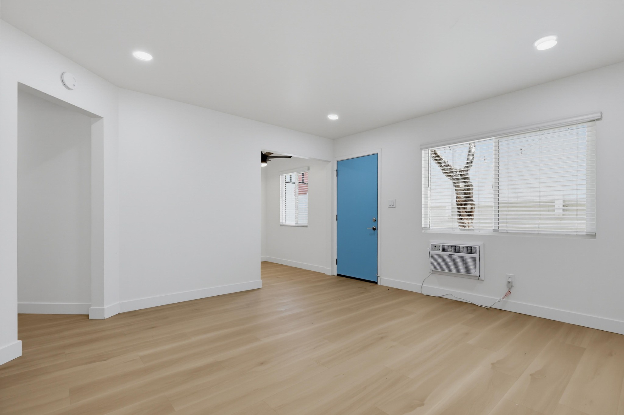 Virtual tour photo 30 of 47 for 1274 Essex St