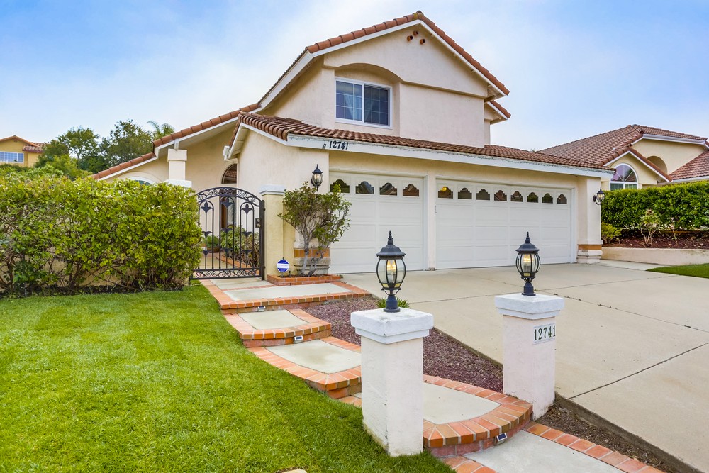 Virtual tour photo 1 of 40 for 12741 Kestrel St
