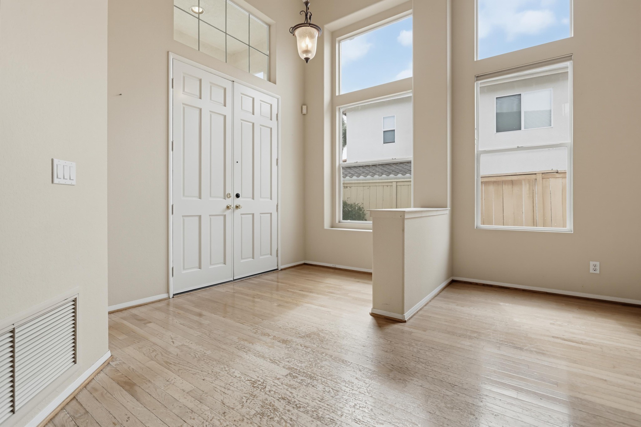 Virtual tour photo 6 of 54 for 12742 Chandon Ct
