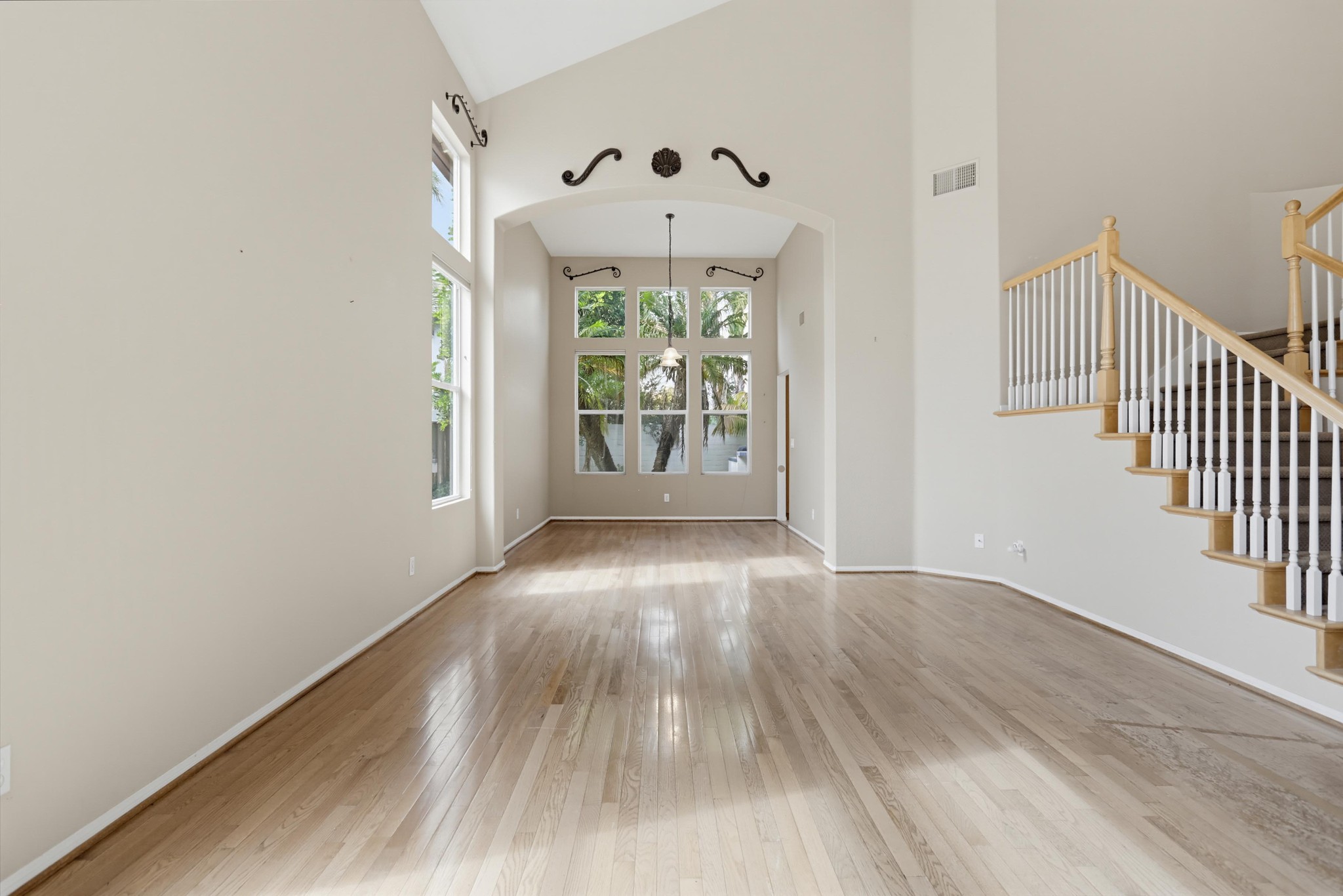 Virtual tour photo 12 of 54 for 12742 Chandon Ct