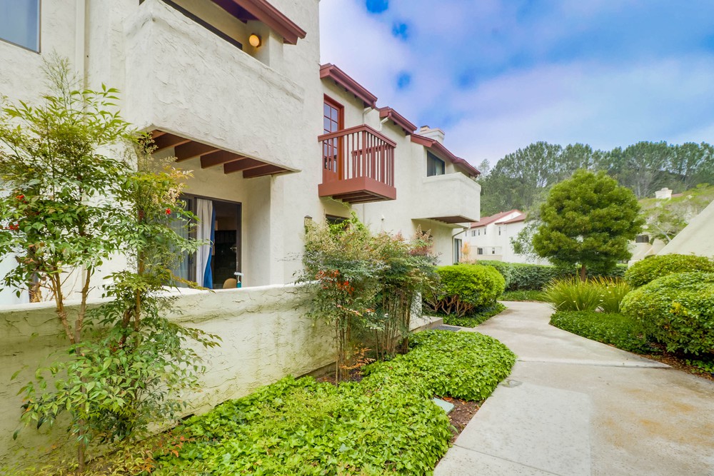 Virtual tour photo 25 of 32 for 1275 River Vista Row UNIT 139