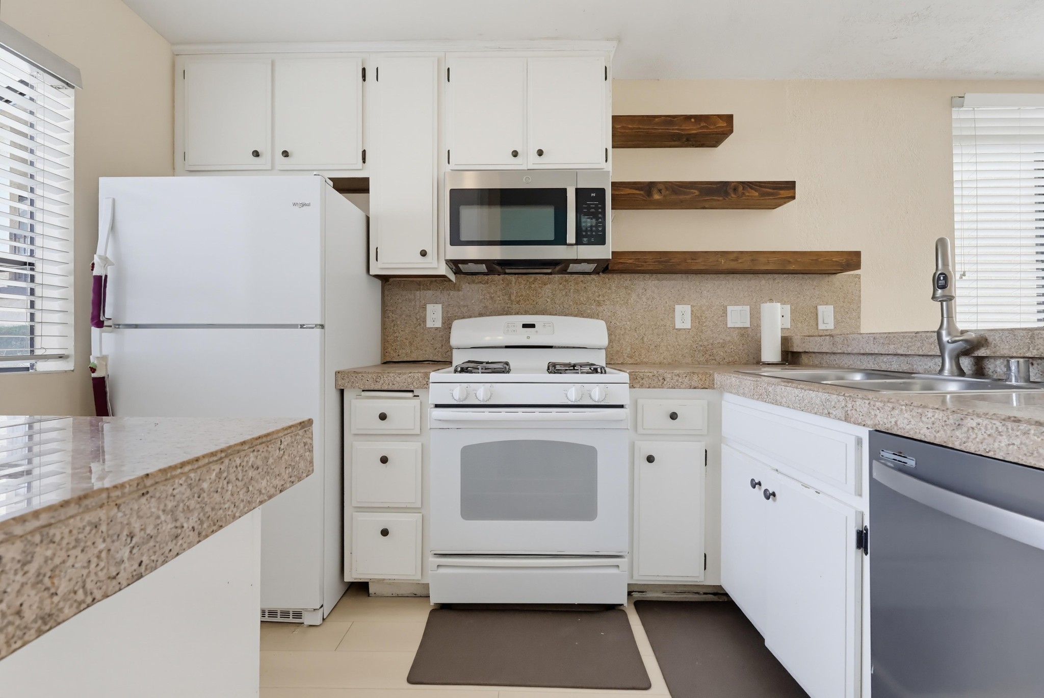 Virtual tour photo 6 of 63 for 12750 Centralia St Unit 130